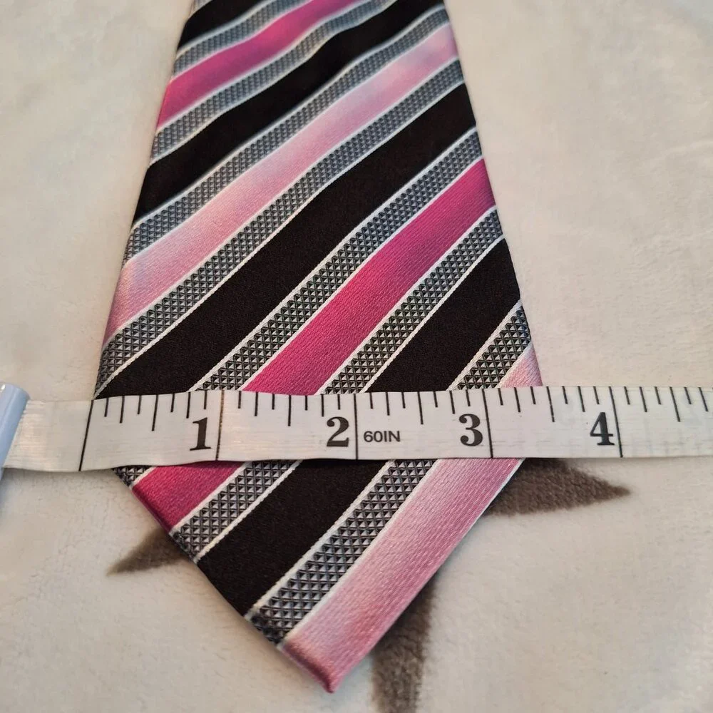Sean John Luxury Mens Neck Tie Pink Black Striped Woven 100%‎ Silk